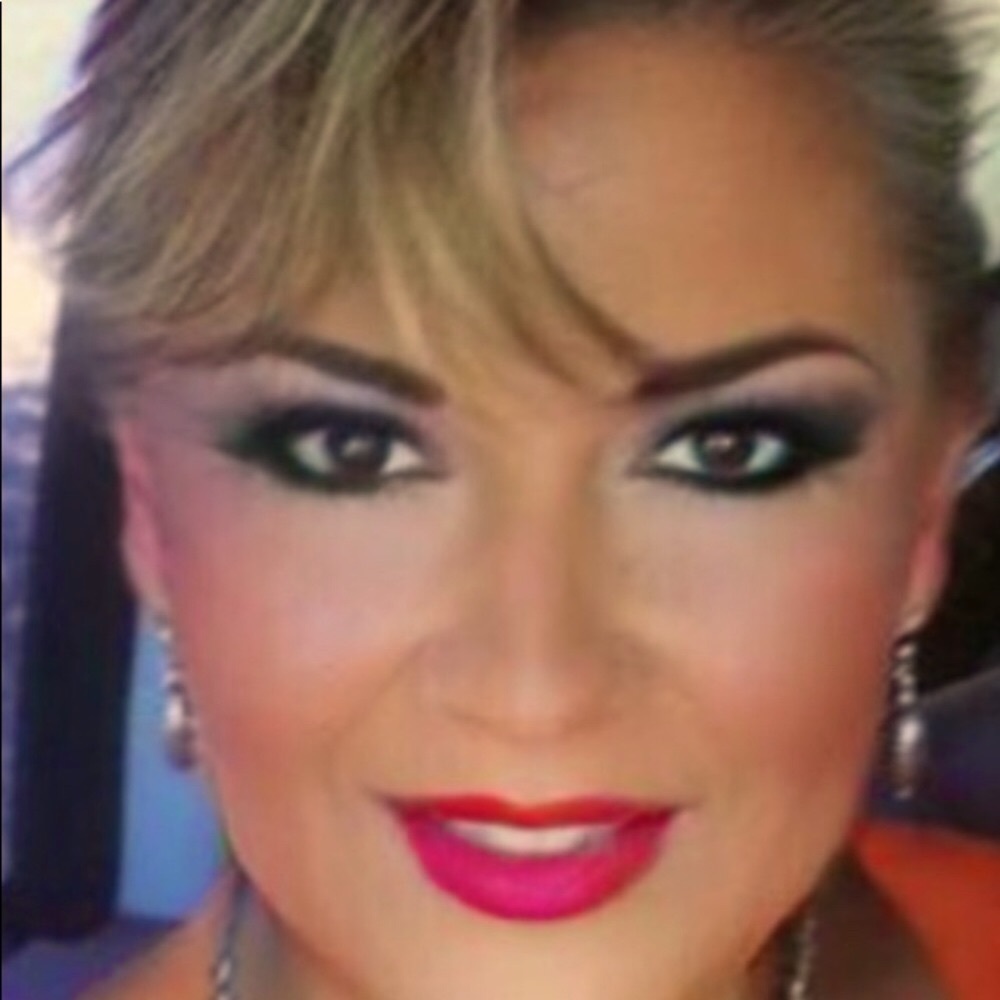 Meet your Posher, Laura ann